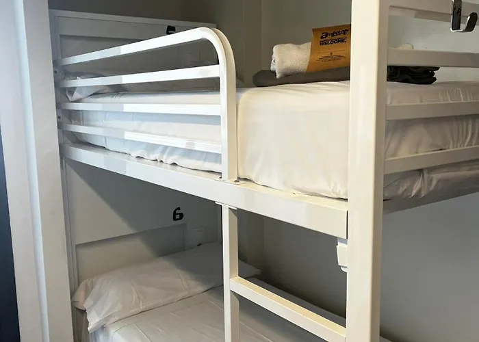 Amistat Island Ibiza - Albergue JuvenilHostel